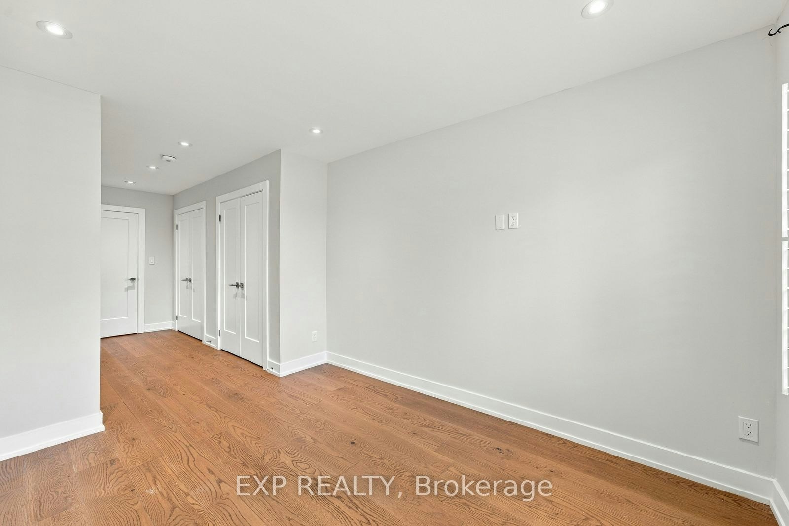 54 Benson Avenue, Mississauga, ON, L5H 2P4 - 23