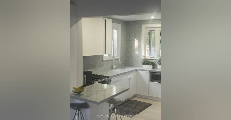 Main-27 Oakview Avenue, Toronto, ON, M6P 3J3 - 7