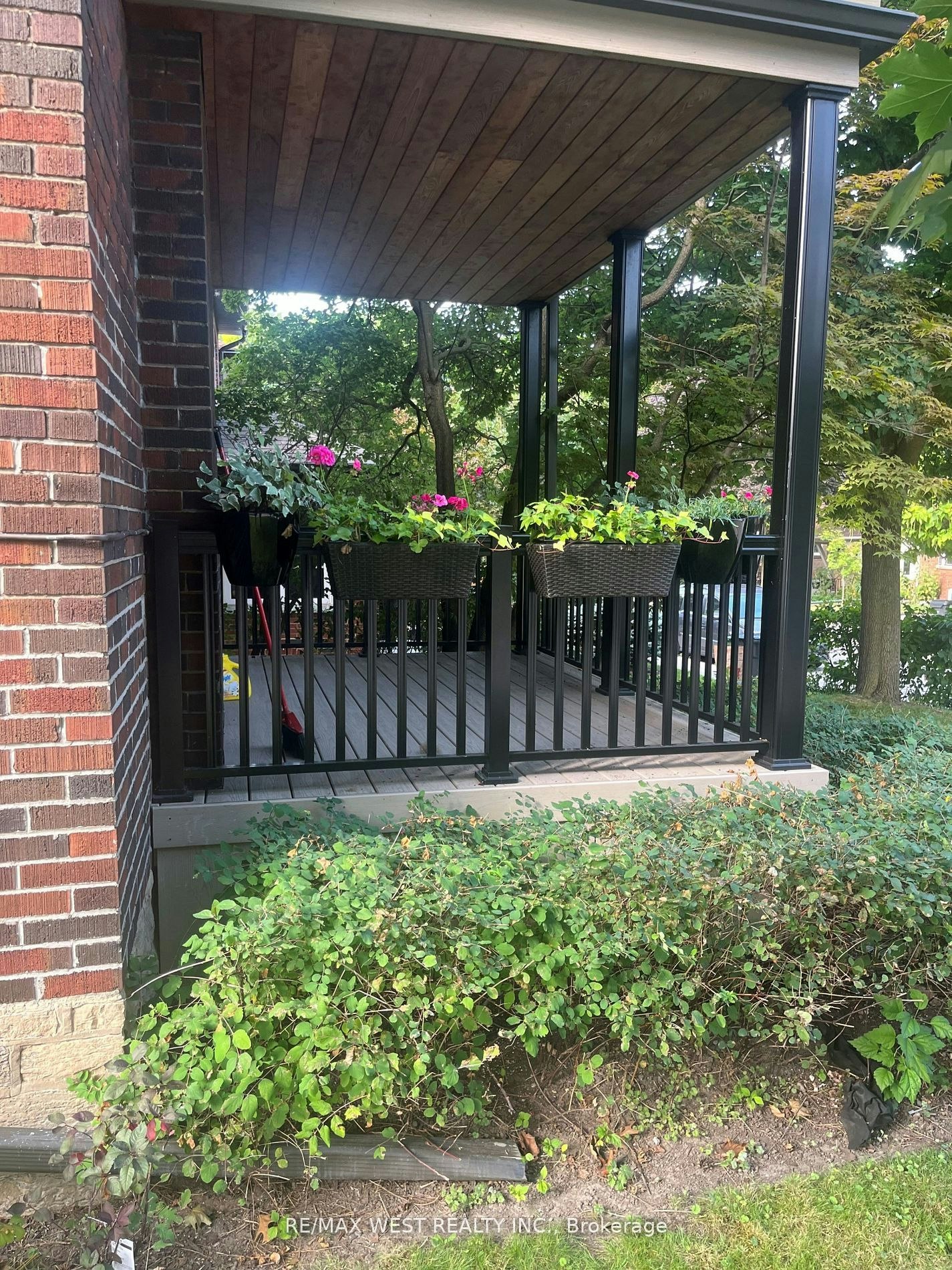 Main-27 Oakview Avenue, Toronto, ON, M6P 3J3 - 2
