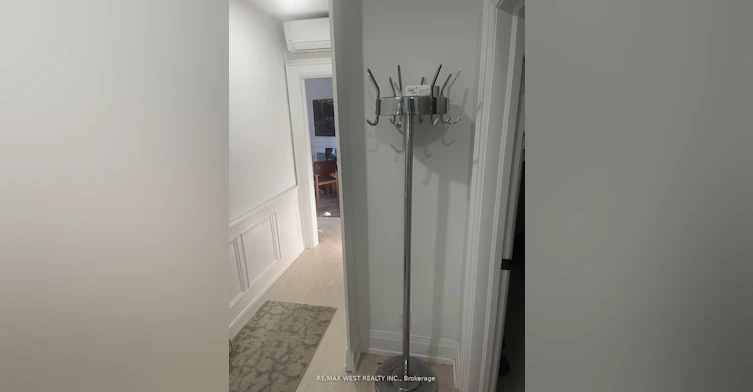 Main-27 Oakview Avenue, Toronto, ON, M6P 3J3 - 9