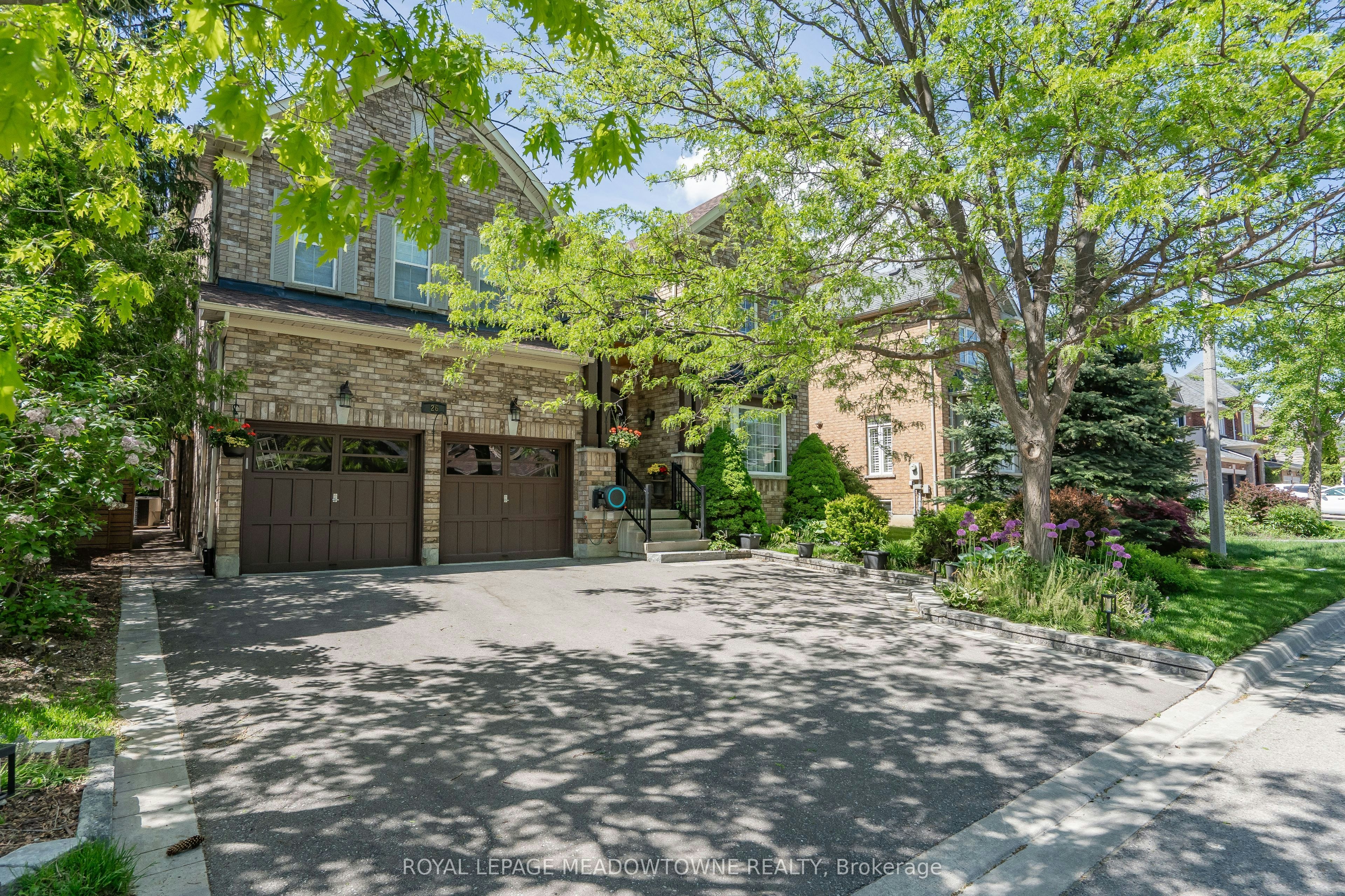 26 Emperor Drive, Brampton, ON, L6P 1X5
