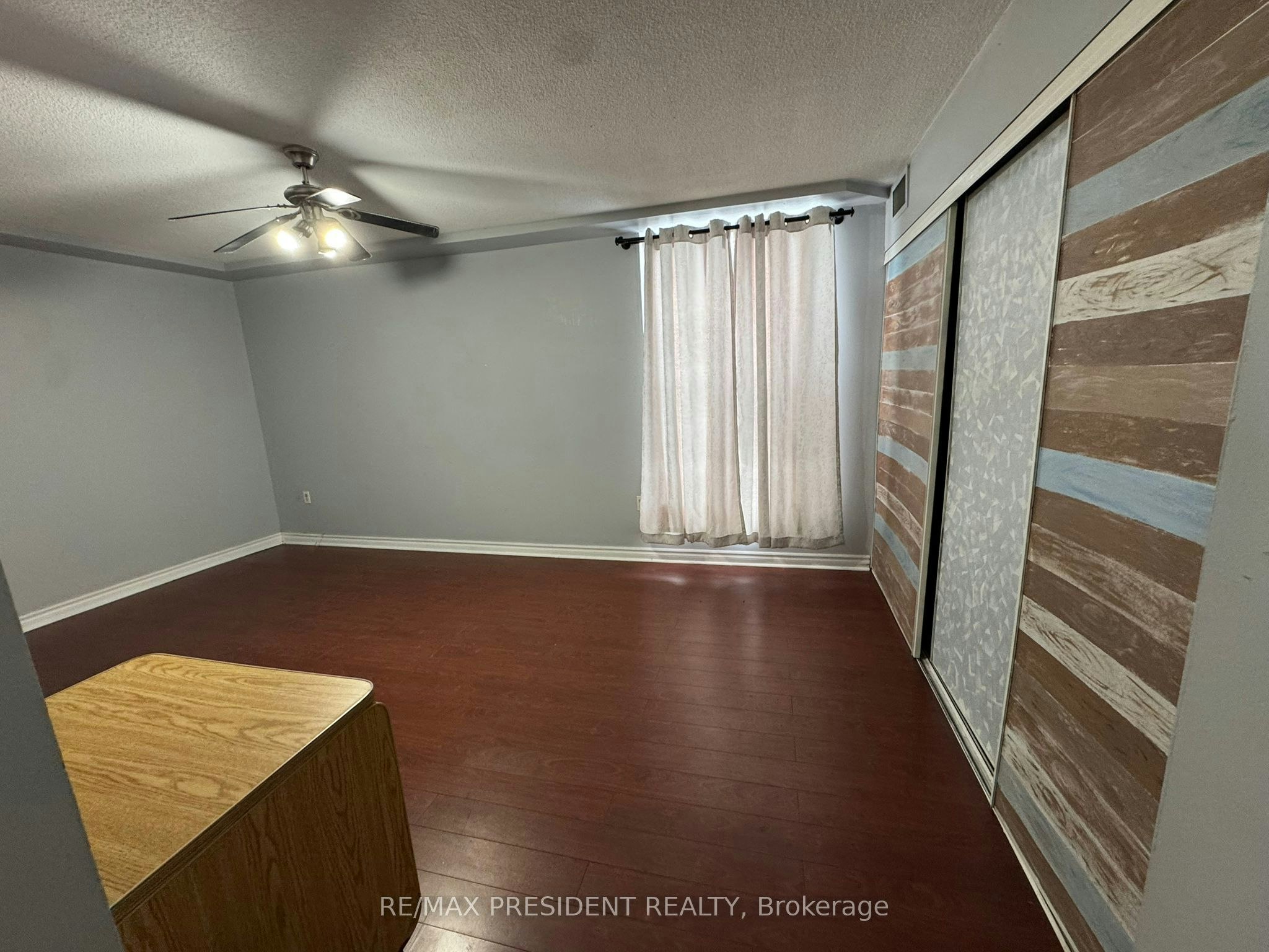 101-21 Knightsbridge Road, Brampton, ON, L6T 3Y1 - 3