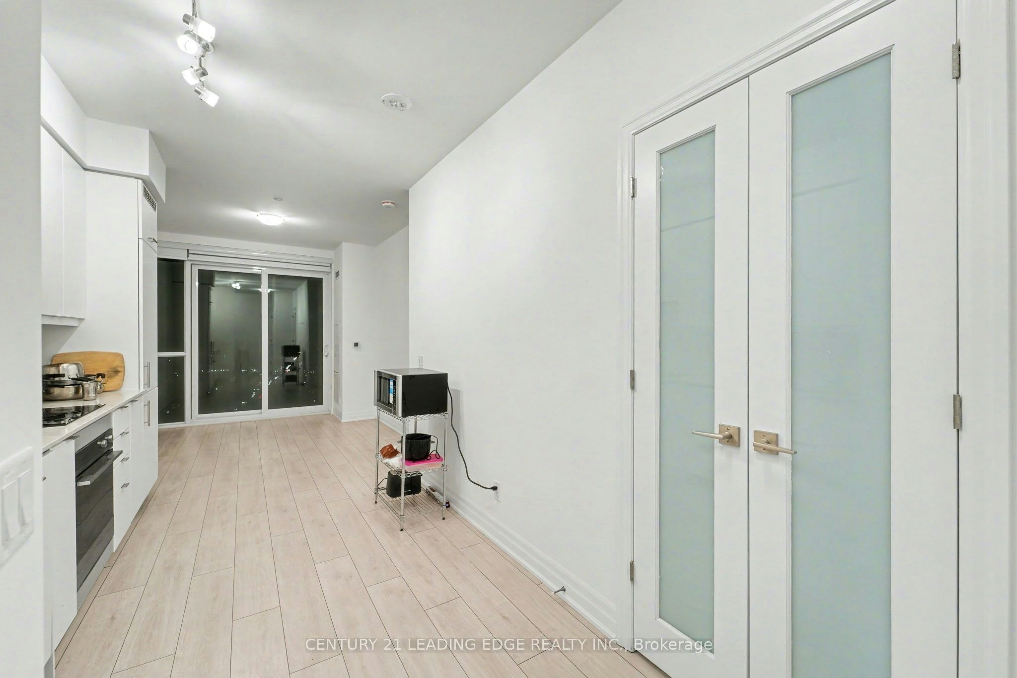 30 Elm Drive W, Mississauga, ON, L5B 0N6 - 9