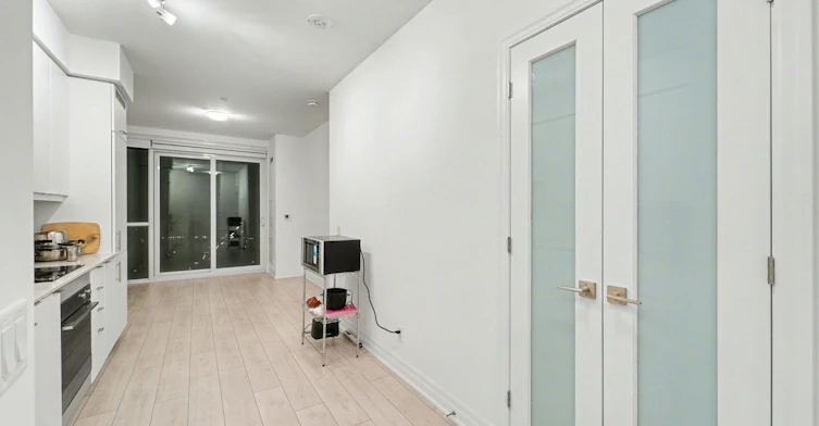30 Elm Drive W, Mississauga, ON, L5B 0N6 - 9