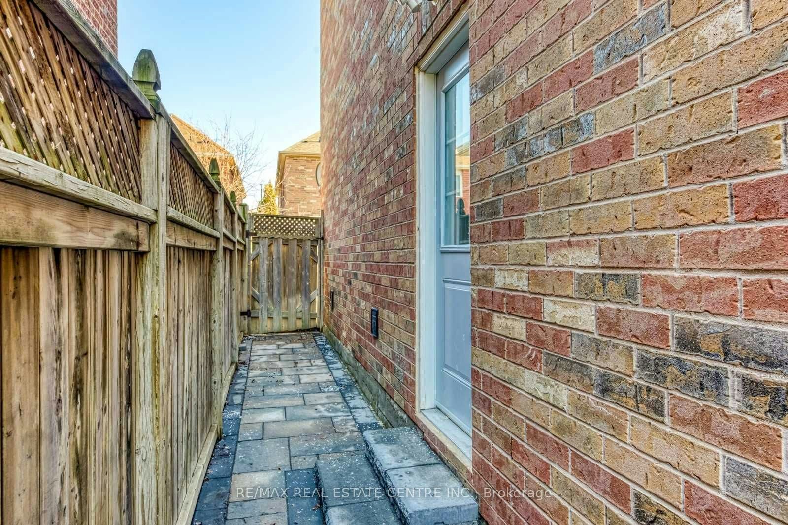 Bsmt-3560 Stonecutter Crescent S, Mississauga, ON, L5M 7N6 - 2