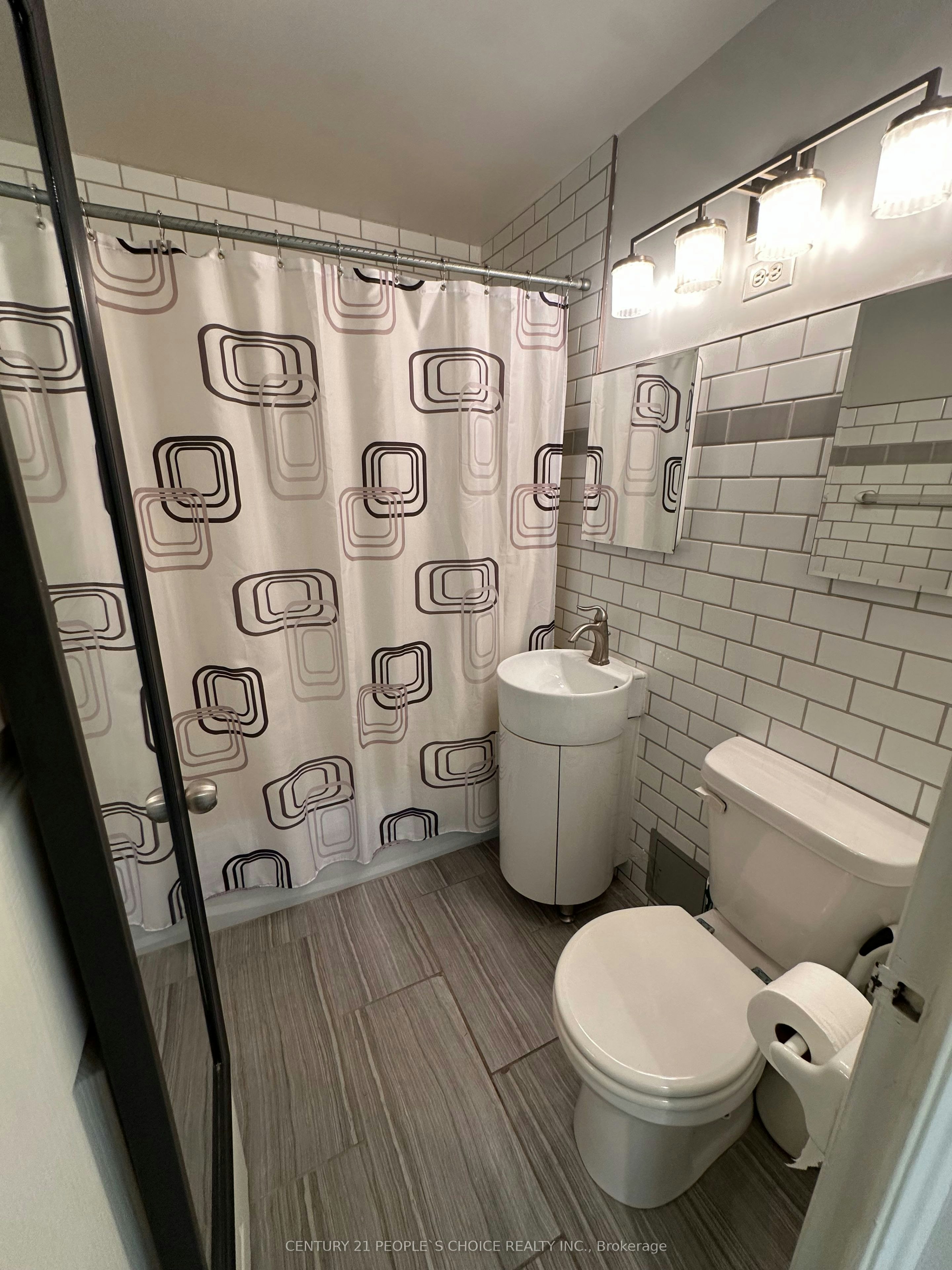 102-50 Gulliver Road, Toronto, ON, M6M 2N2 - 11