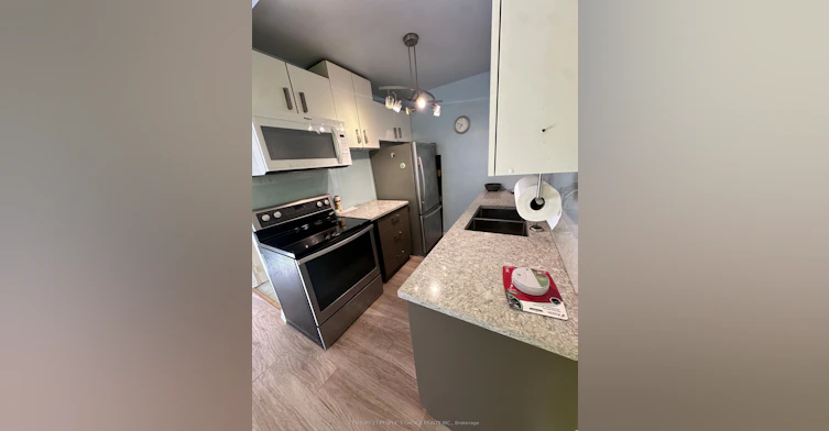 102-50 Gulliver Road, Toronto, ON, M6M 2N2 - 8