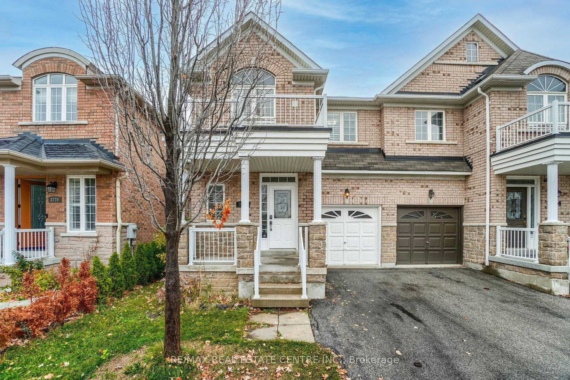 3716 Bloomington Crescent, Mississauga, ON, L5M 0A2 - 2