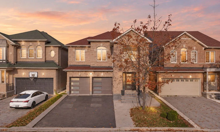 61 Sir Jacobs Crescent