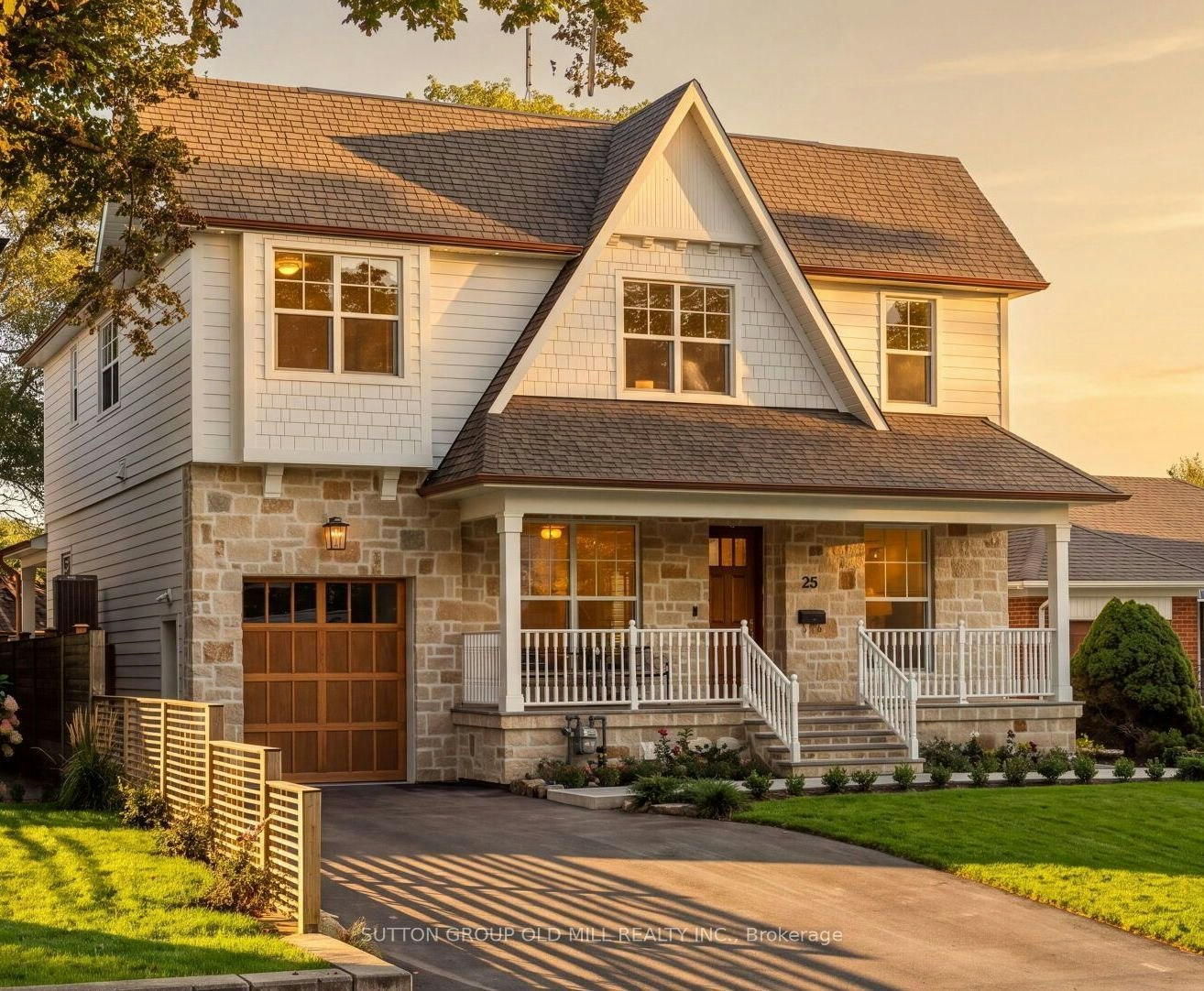 25 Beaucourt Road, Toronto, ON, M8Y 3G1