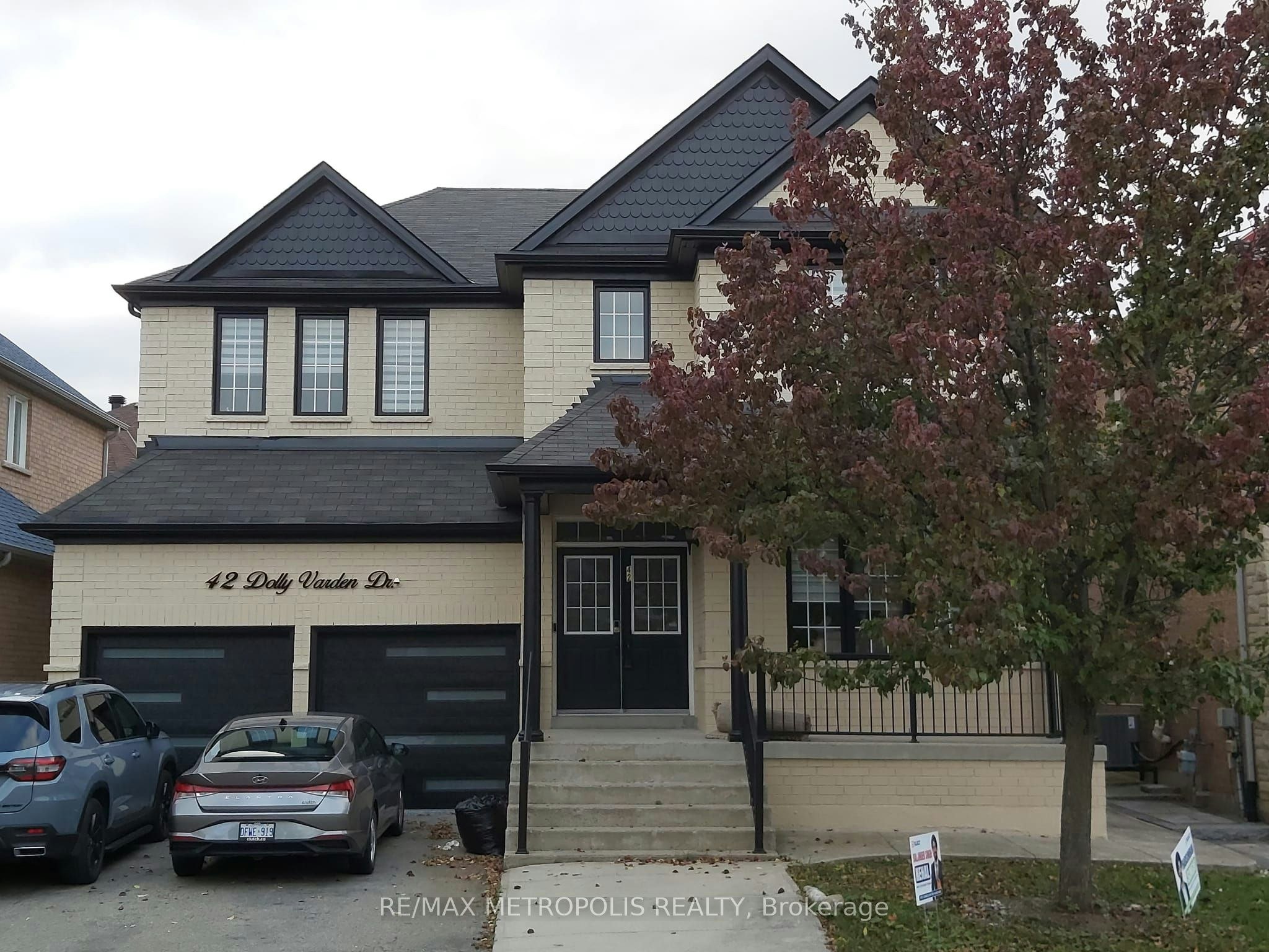 BSMT-42 Dolly Varden Drive, Brampton, ON, L6R 3L3