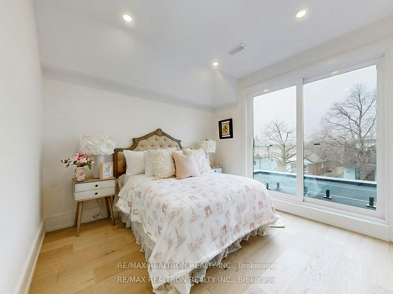 41 Algoma Street, Toronto, ON, M8Y 1C4 - 33