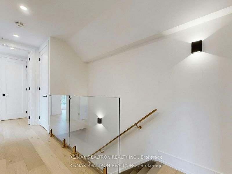 41 Algoma Street, Toronto, ON, M8Y 1C4 - 27
