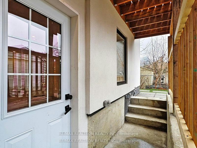 41 Algoma Street, Toronto, ON, M8Y 1C4 - 48