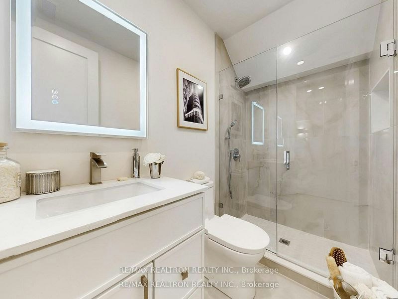 41 Algoma Street, Toronto, ON, M8Y 1C4 - 39