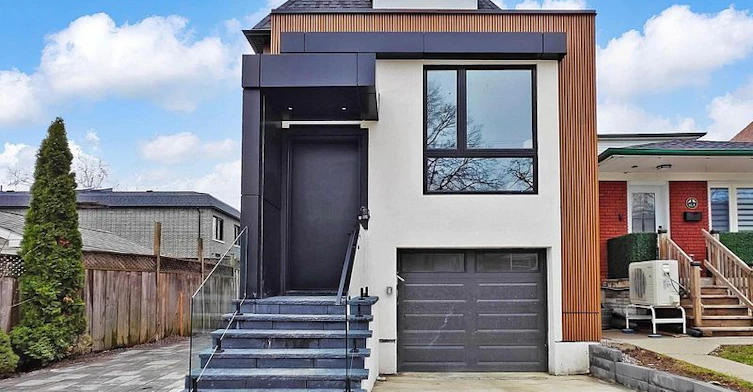 41 Algoma Street, Toronto, ON, M8Y 1C4