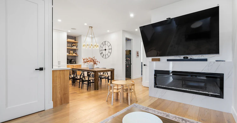 42 Woolton Crescent, Toronto, ON, M6M 4K9 - 7