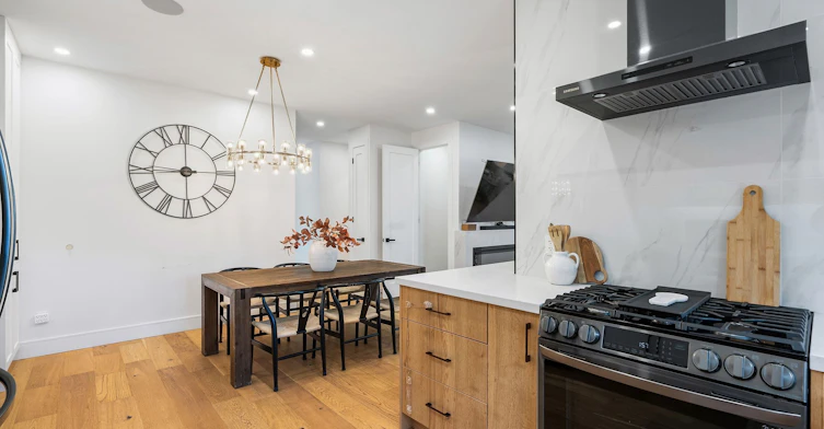 42 Woolton Crescent, Toronto, ON, M6M 4K9 - 14