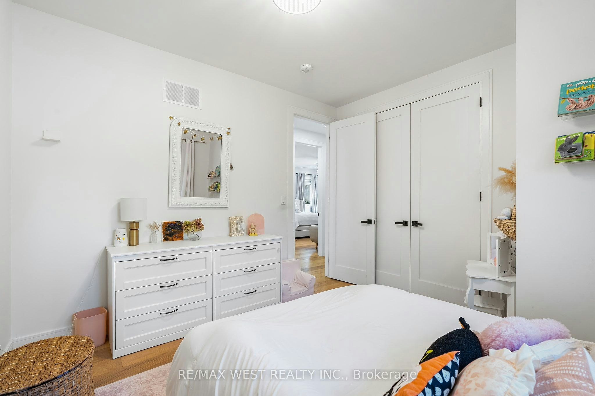 42 Woolton Crescent, Toronto, ON, M6M 4K9 - 19