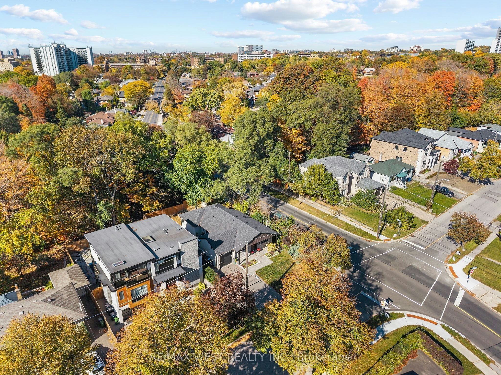 42 Woolton Crescent, Toronto, ON, M6M 4K9 - 34