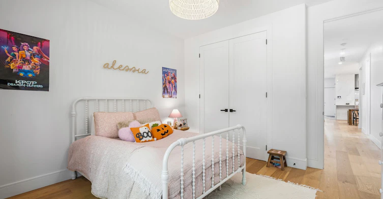 42 Woolton Crescent, Toronto, ON, M6M 4K9 - 21