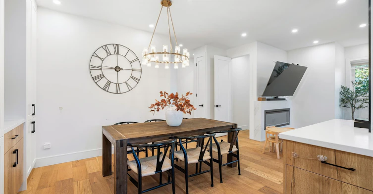 42 Woolton Crescent, Toronto, ON, M6M 4K9 - 11