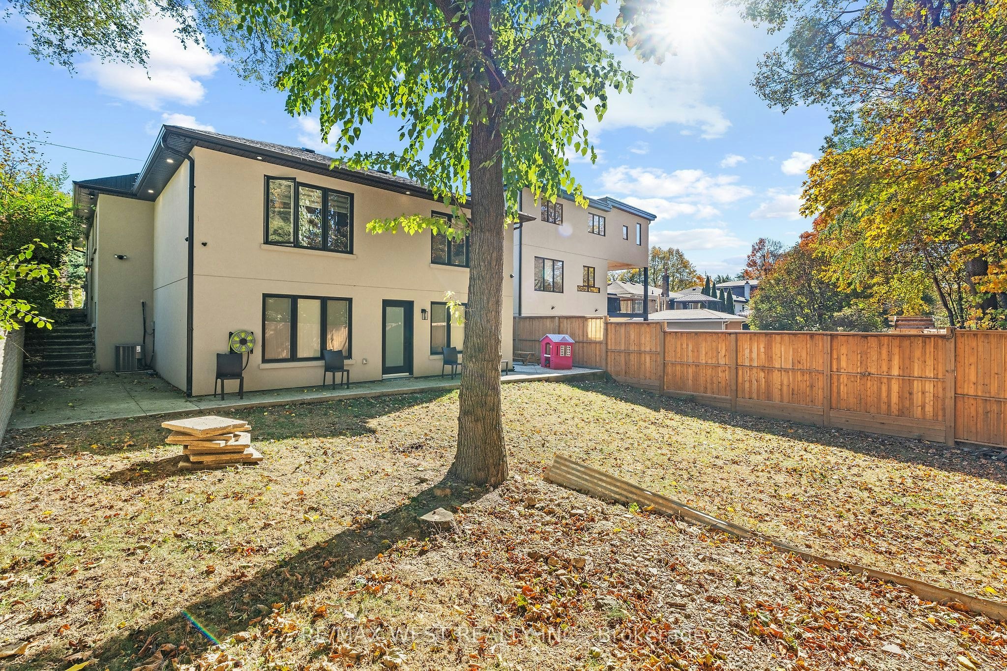 42 Woolton Crescent, Toronto, ON, M6M 4K9 - 33
