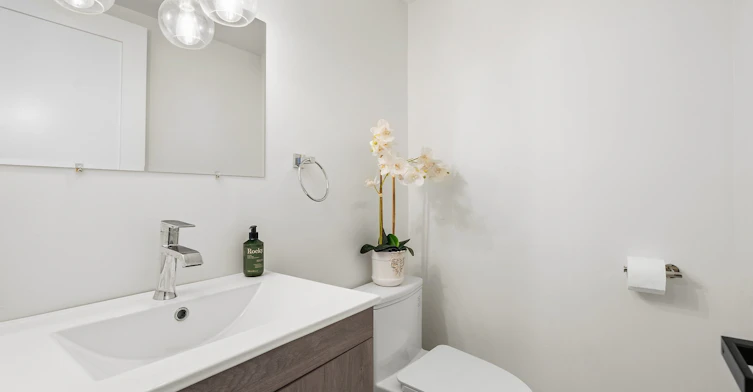 42 Woolton Crescent, Toronto, ON, M6M 4K9 - 28