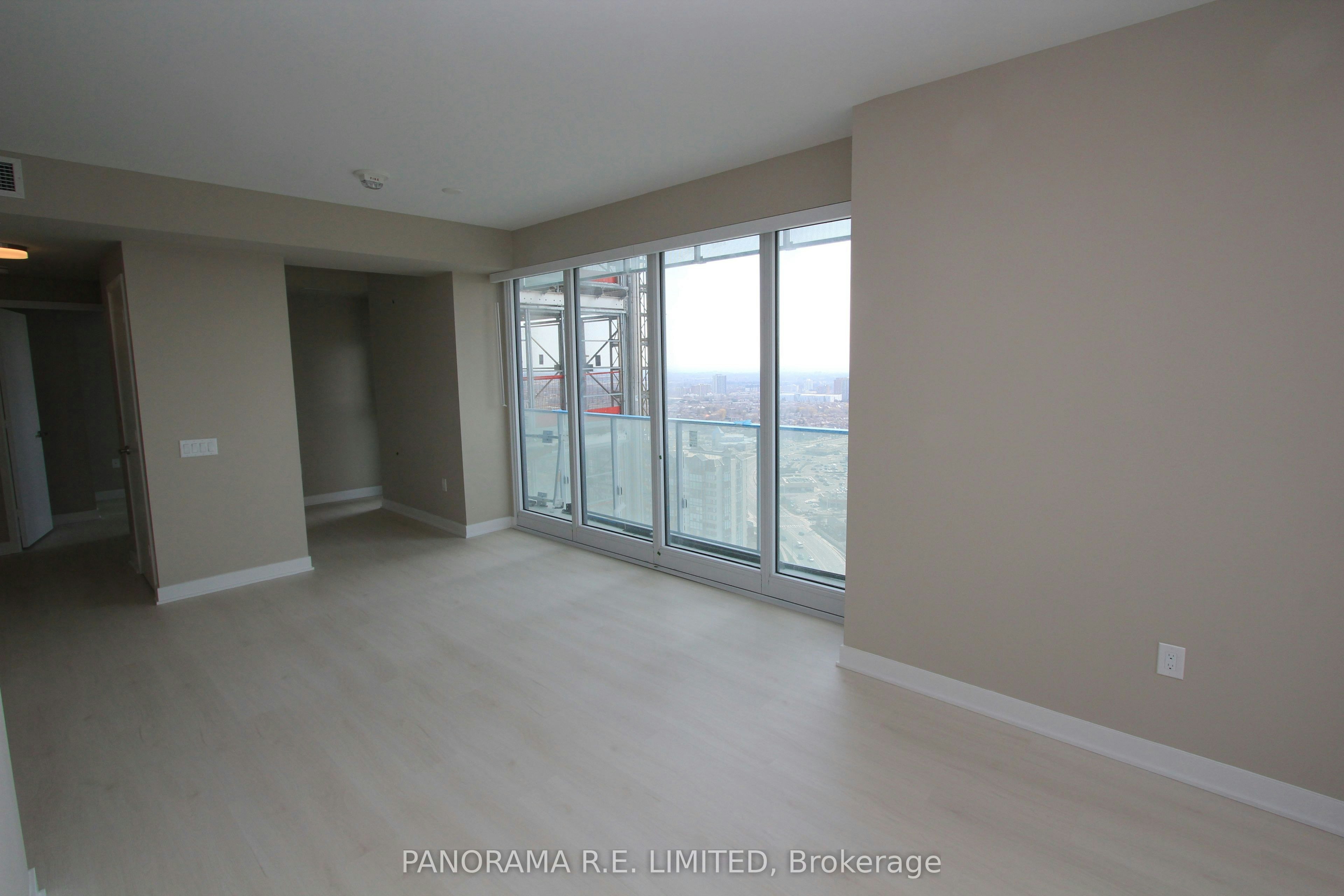 2804-3900 Confederation Parkway, Mississauga, ON, L5B 0M3 - 3