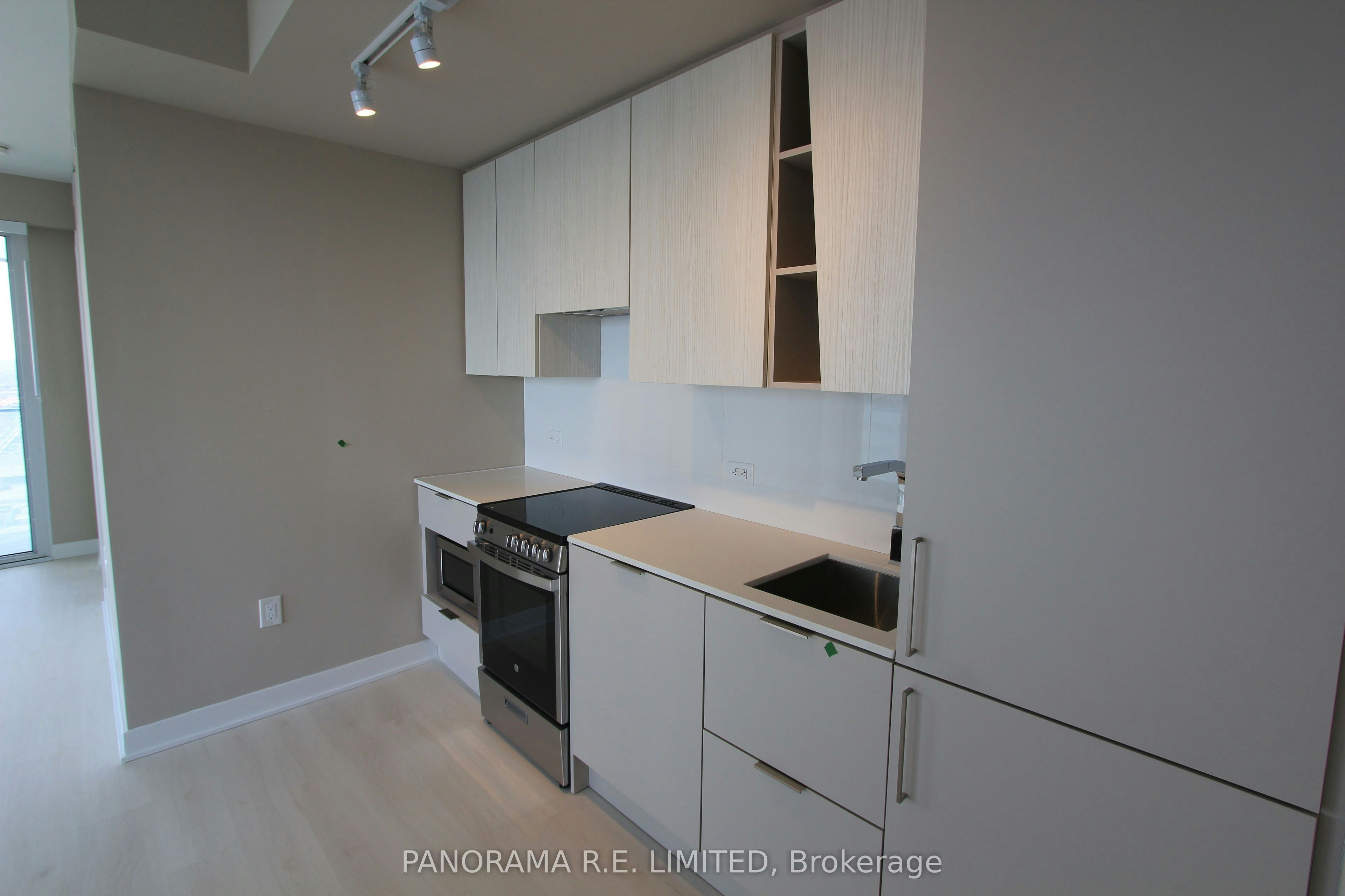2804-3900 Confederation Parkway, Mississauga, ON, L5B 0M3 - 6
