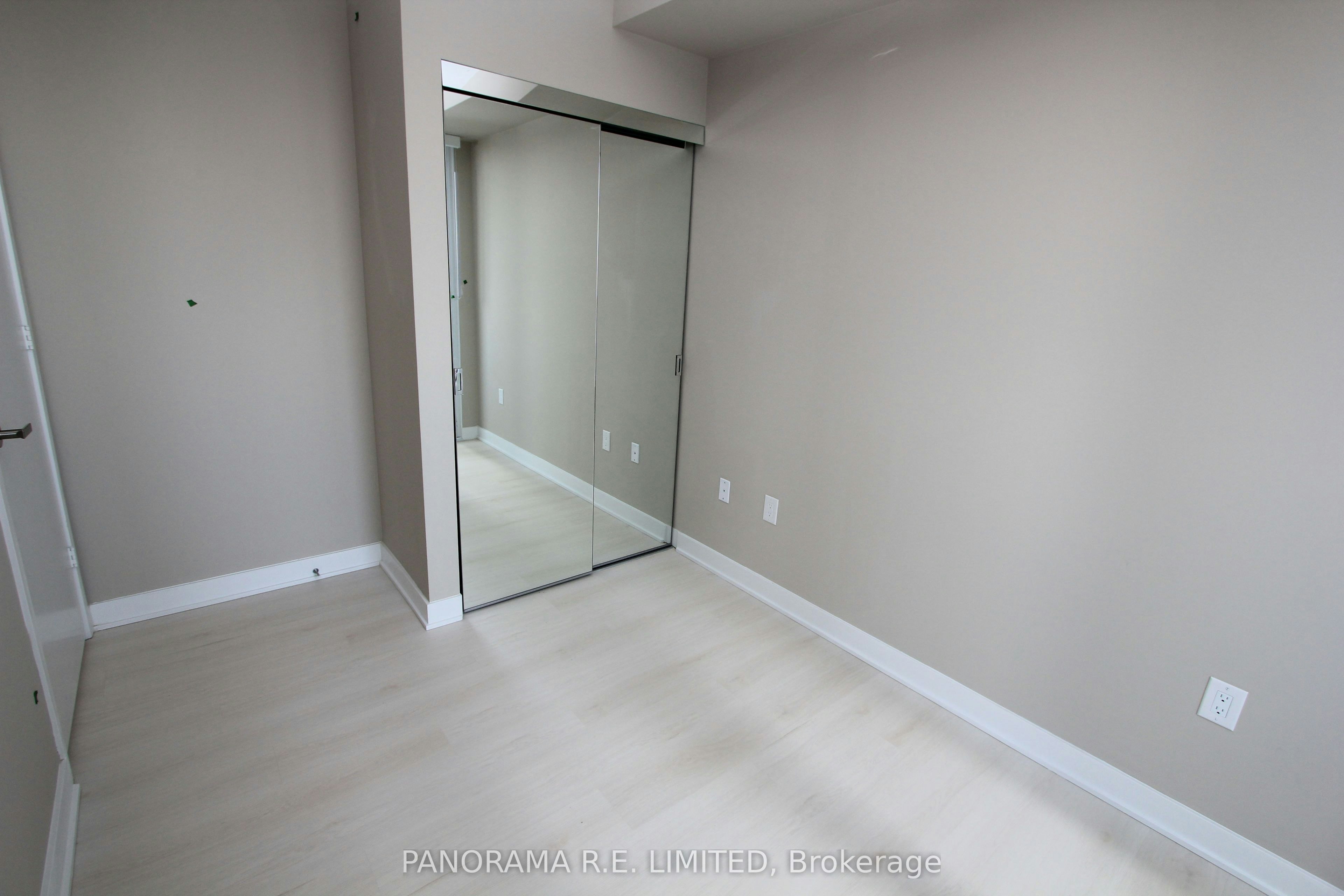 2804-3900 Confederation Parkway, Mississauga, ON, L5B 0M3 - 11