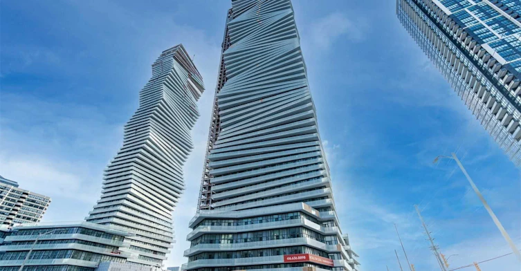 2804-3900 Confederation Parkway, Mississauga, ON, L5B 0M3