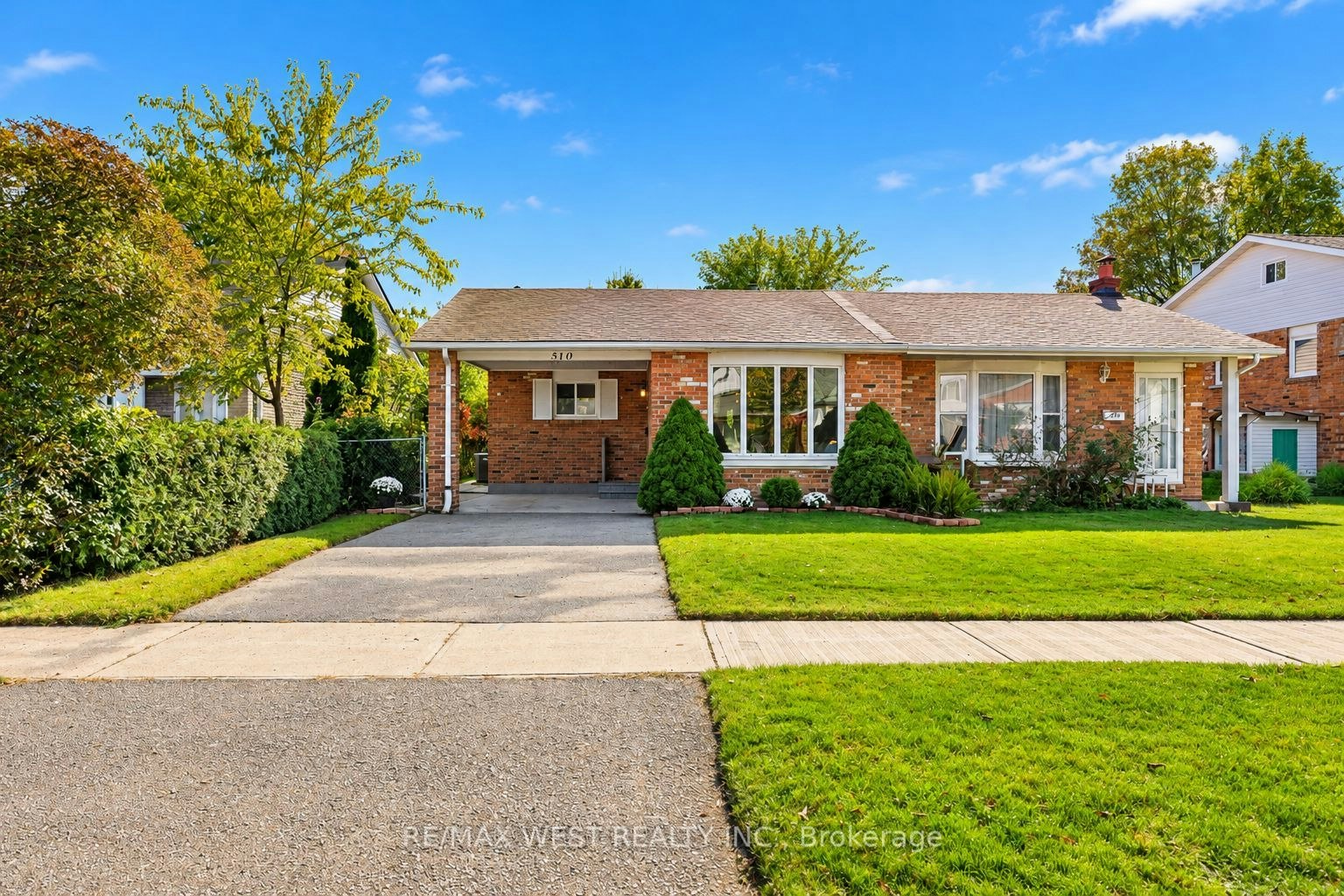 510 Galedowns Court, Mississauga, ON, L5A 3H9