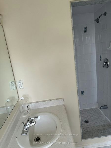 5960 Algarve Drive, Mississauga, ON, L5M 6Y7 - 3