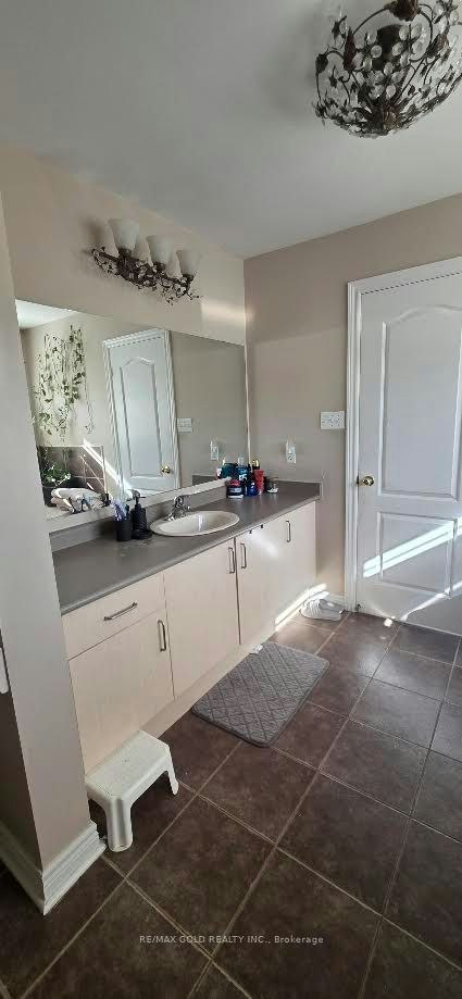1202 Costigen Road, Milton, ON, L9T 6N8 - 9