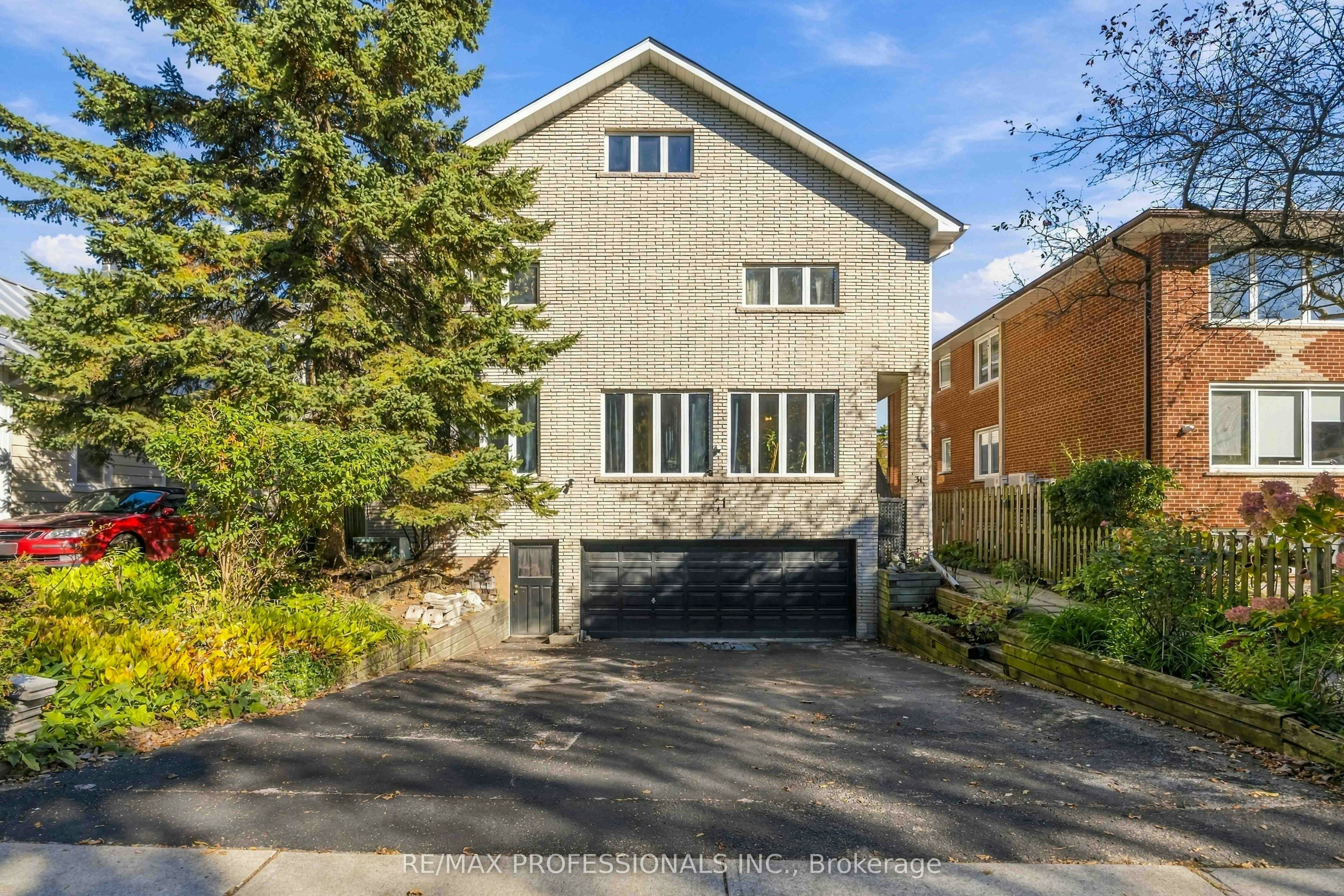 31 Fortieth Street, Toronto, ON, M8W 3M8