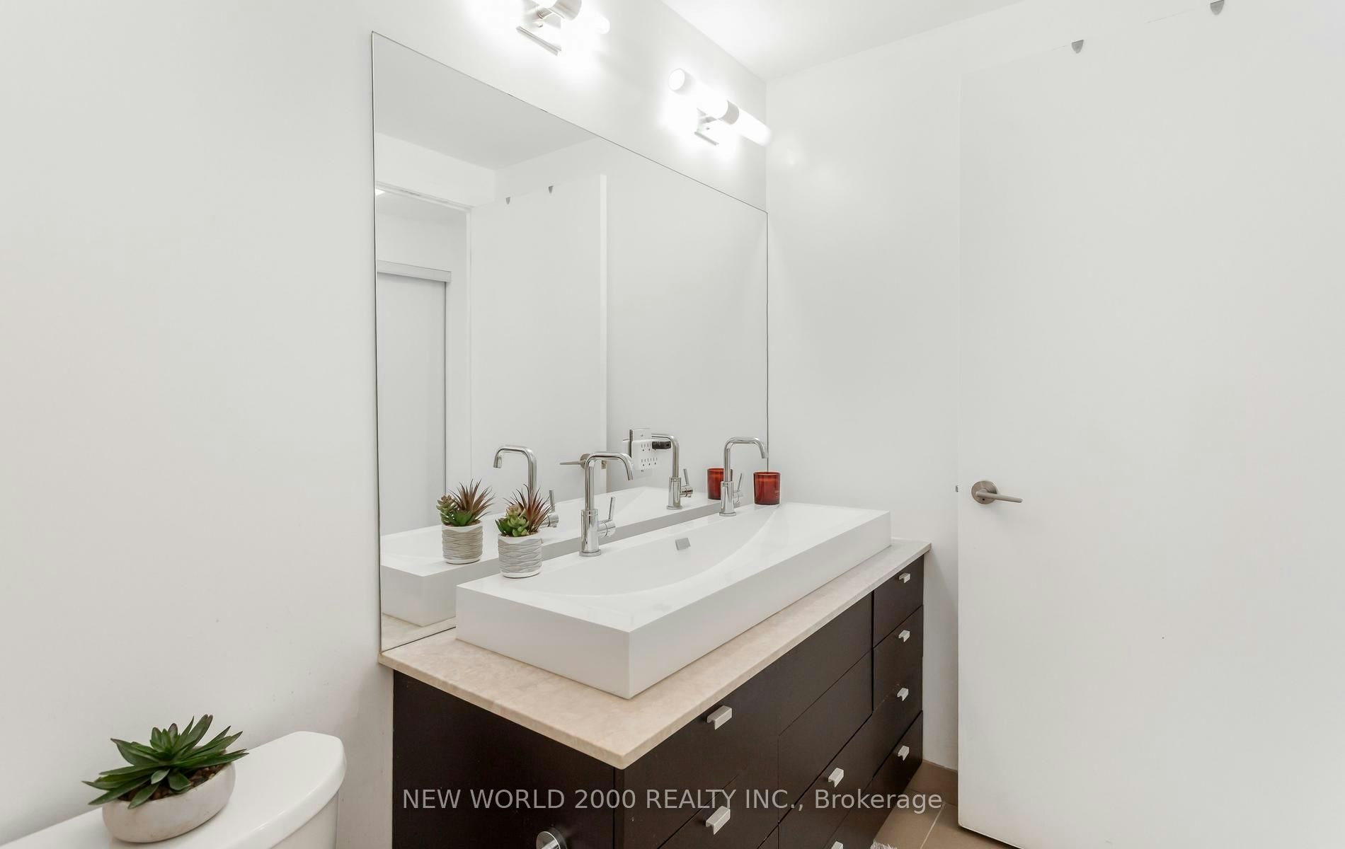 1902-105 The Queens Way, Toronto, ON, M6S 5B5 - 41