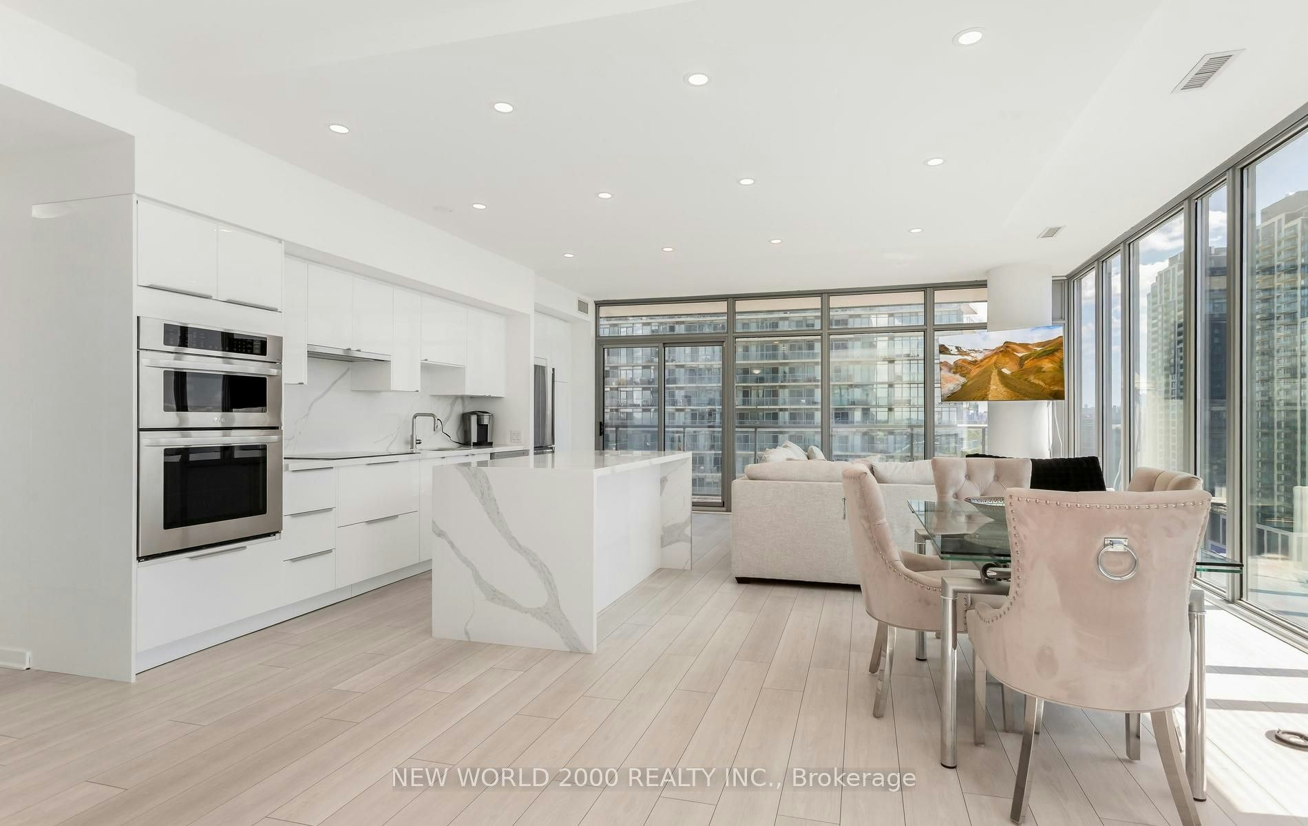 1902-105 The Queens Way, Toronto, ON, M6S 5B5 - 14