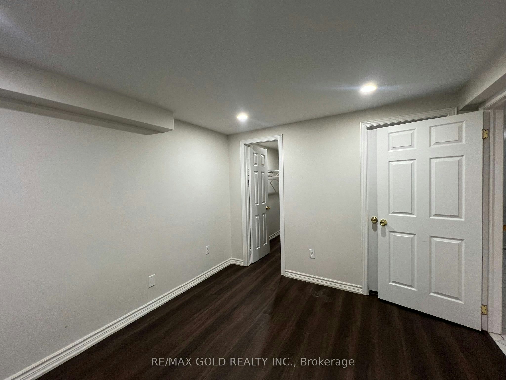 199 Sunforest Drive, Brampton, ON, L6Z 4S7 - 4