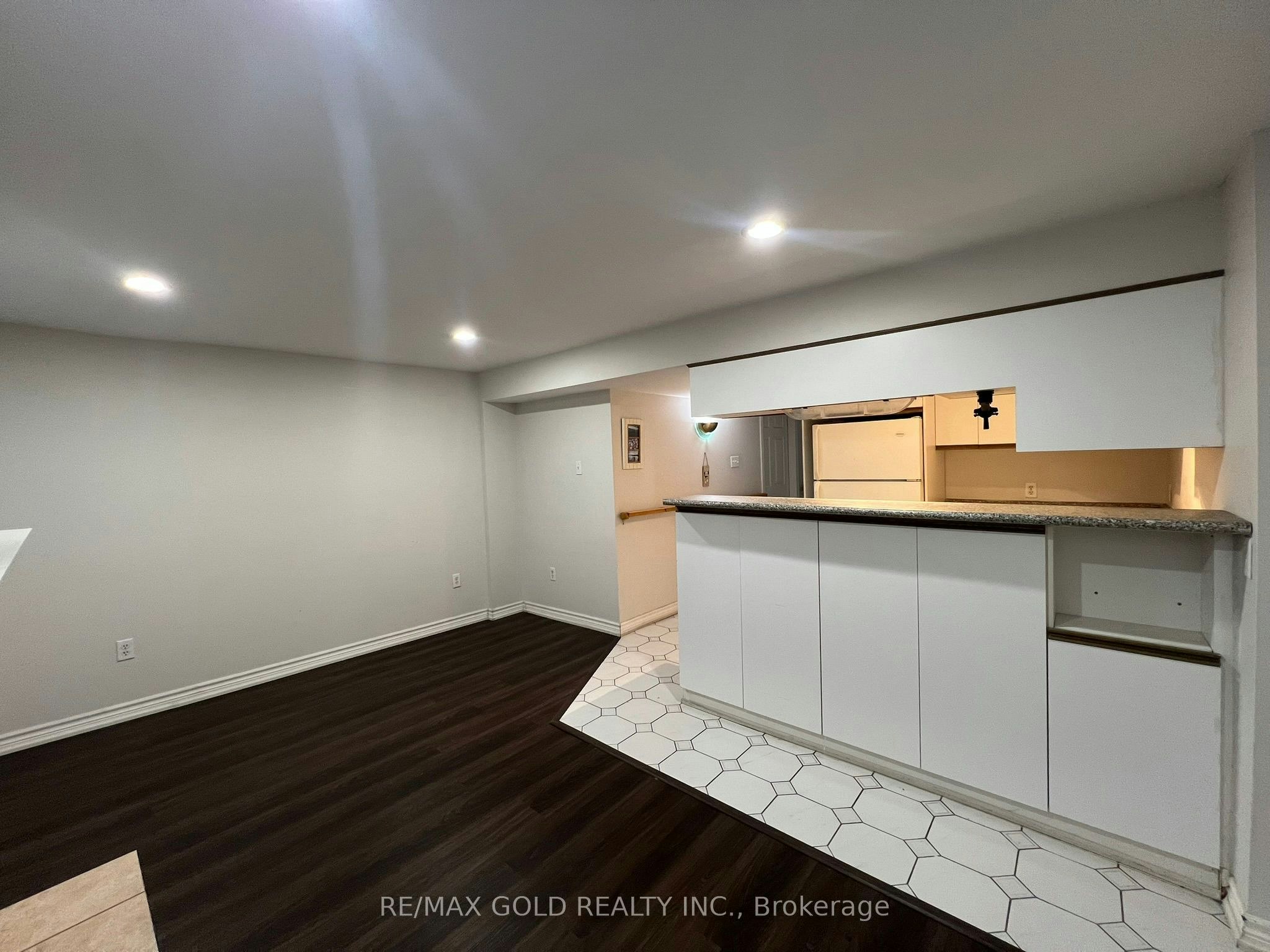 199 Sunforest Drive, Brampton, ON, L6Z 4S7 - 3
