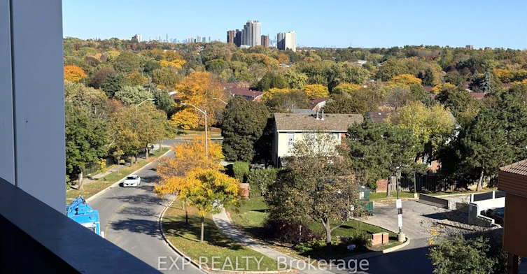 403-1 Fairview Road E, Mississauga, ON, L5A 0B4 - 12
