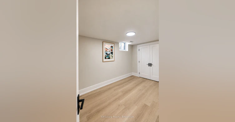 4361 Violet Road, Mississauga, ON, L5V 1J8 - 7