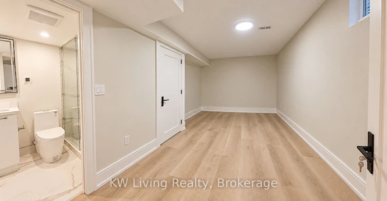 4361 Violet Road, Mississauga, ON, L5V 1J8 - 8