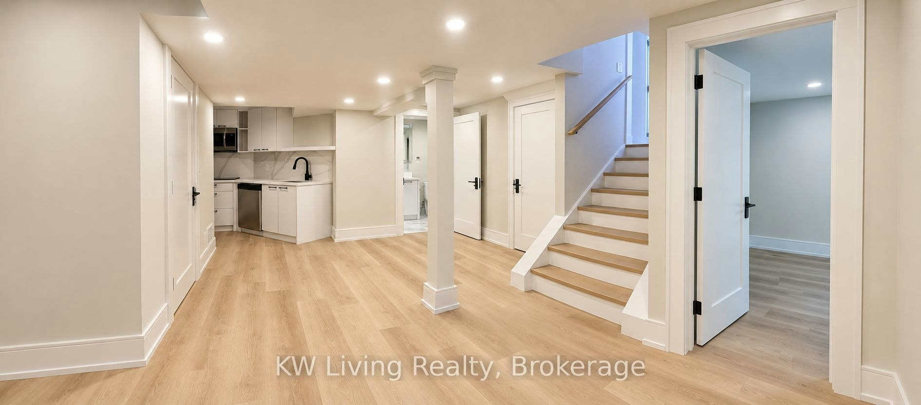4361 Violet Road, Mississauga, ON, L5V 1J8 - 5