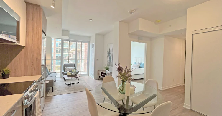 527-1787 St.Clair Avenue W, Toronto, ON, M6N 0B7 - 2