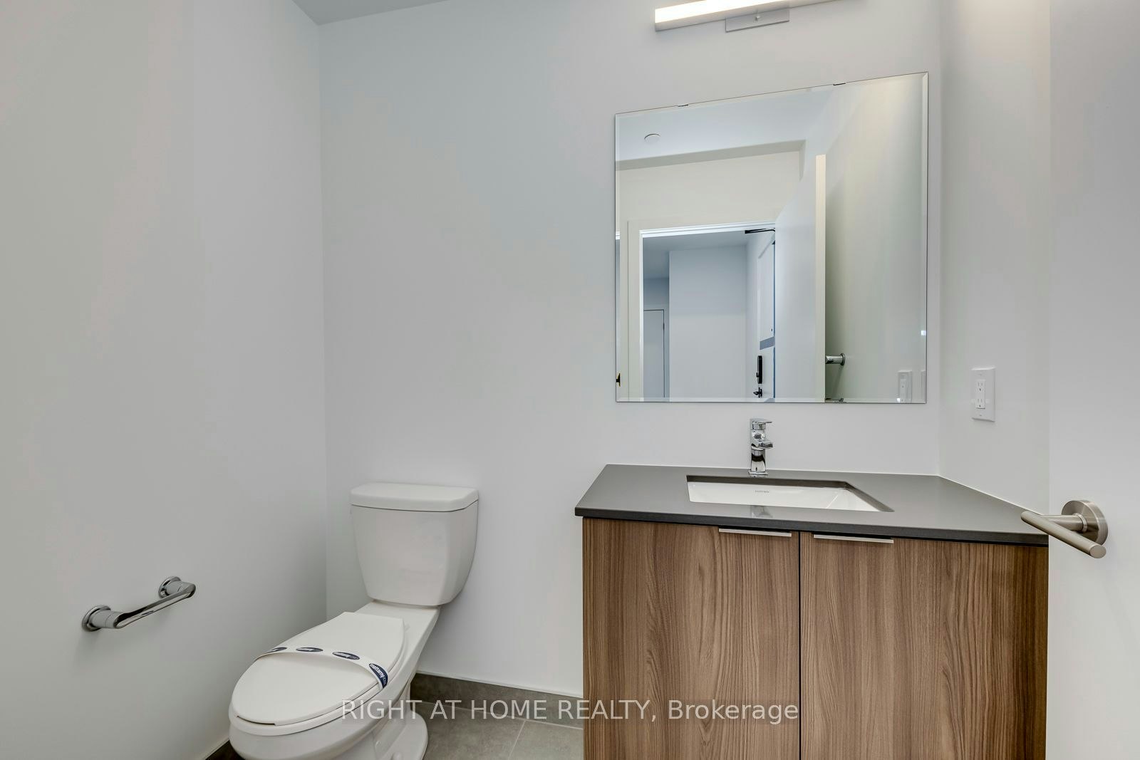 221-3008 William Cutmore Boulevard, Oakville, ON, L6H 8E7 - 14