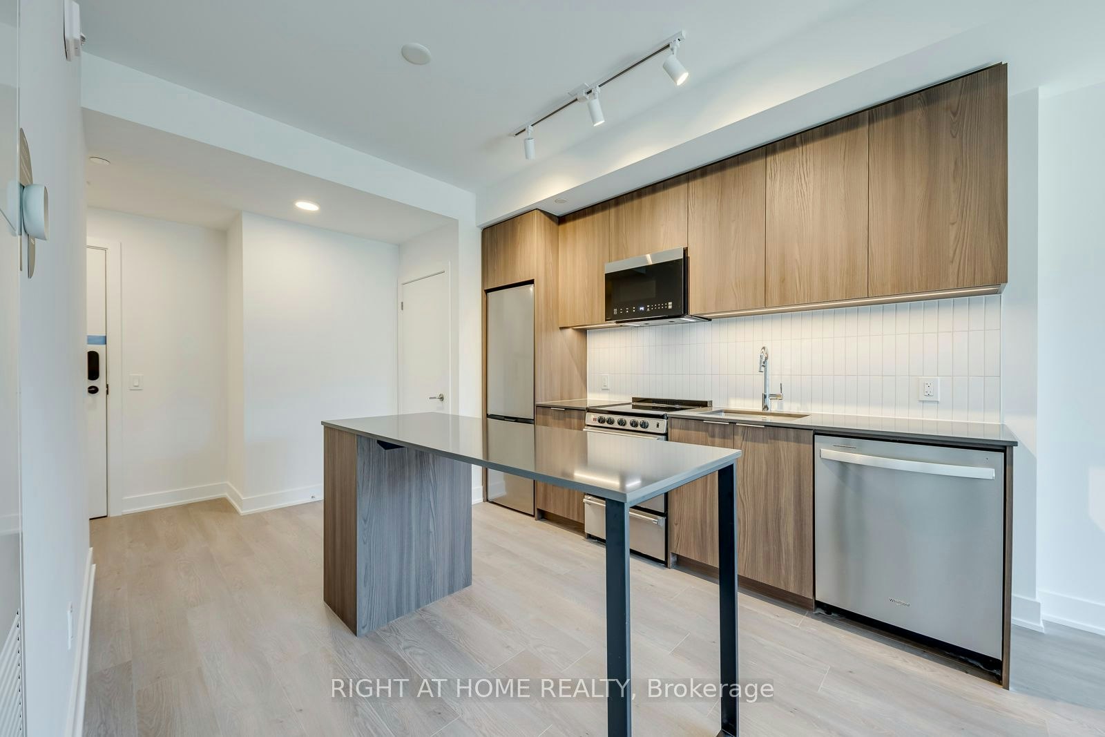 221-3008 William Cutmore Boulevard, Oakville, ON, L6H 8E7 - 7