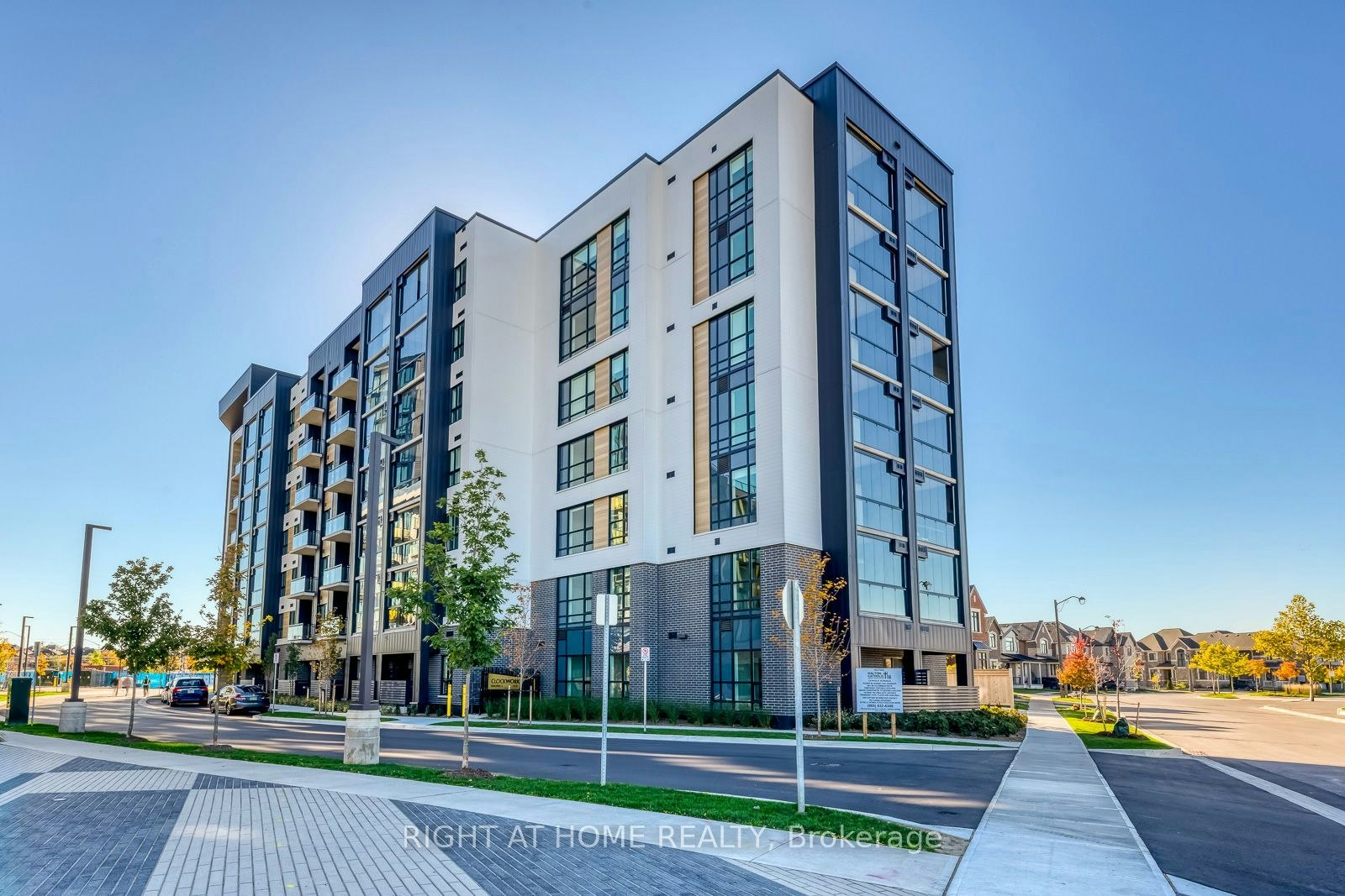 3008 William Cutmore Boulevard, Oakville, ON, L6H 8E7