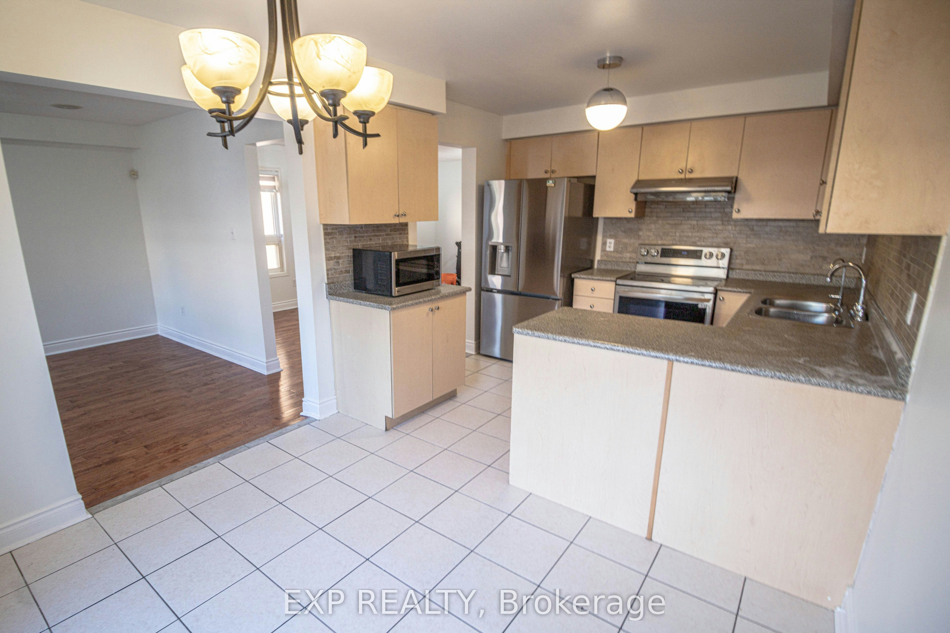 43 Luella Crescent, Brampton, ON, L7A 3H8 - 6