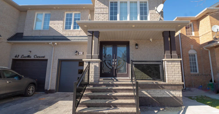 43 Luella Crescent, Brampton, ON, L7A 3H8